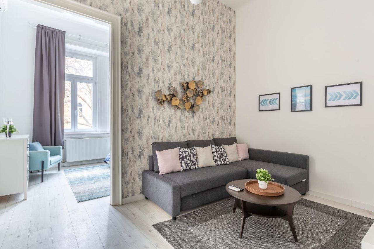 Deluxe Cozy Home In The Heart Of Budapesta Exterior foto