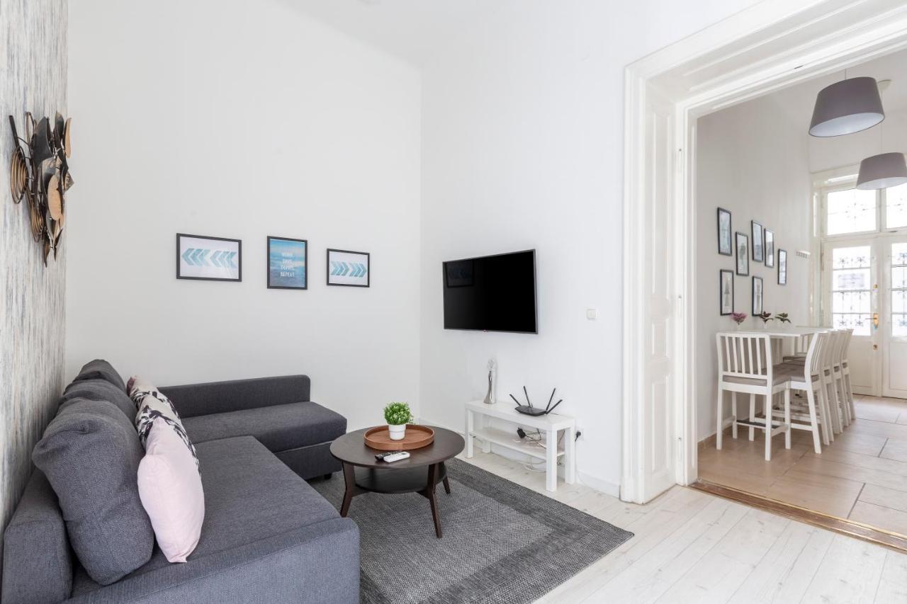 Deluxe Cozy Home In The Heart Of Budapesta Exterior foto