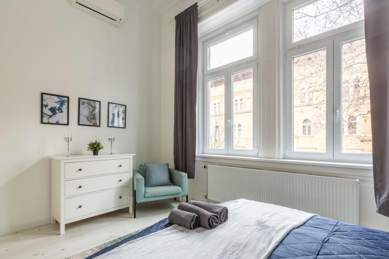 Deluxe Cozy Home In The Heart Of Budapesta Exterior foto